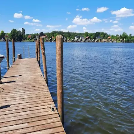 Am Mirower See, Mirow, Cleaning Included Apartament *